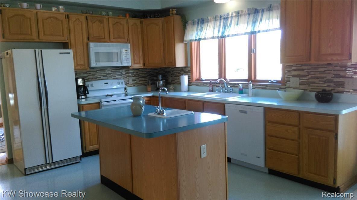 65411 Dequindre Road Oakland, MI 48363 - Photo 20 of 85 IMAG0403.jpg