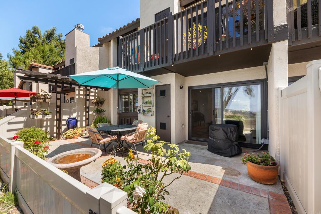 136 South Jayton Lane Encinitas, CA 92024 - Photo 15 of 33