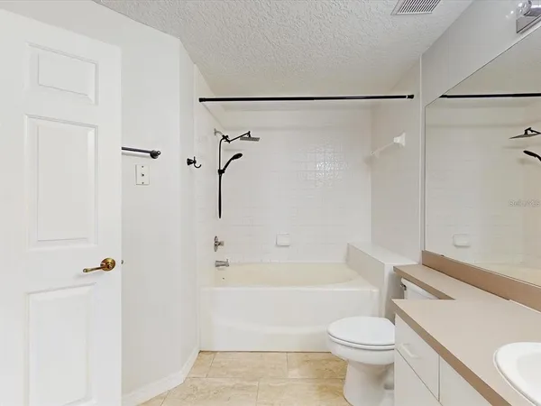 $1,850 | 5578 Metrowest Boulevard, Unit 203, Orlando, FL 32811