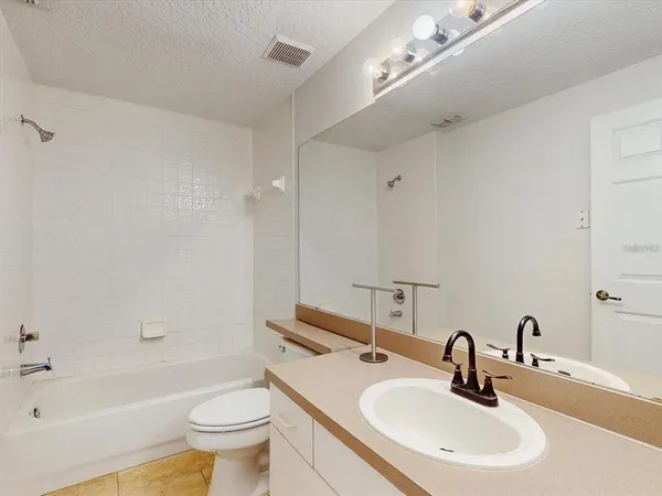 $1,850 | 5578 Metrowest Boulevard, Unit 203, Orlando, FL 32811