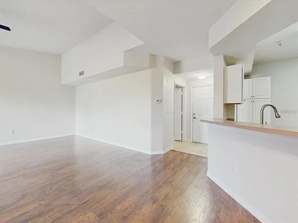 $1,850 | 5578 Metrowest Boulevard, Unit 203, Orlando, FL 32811