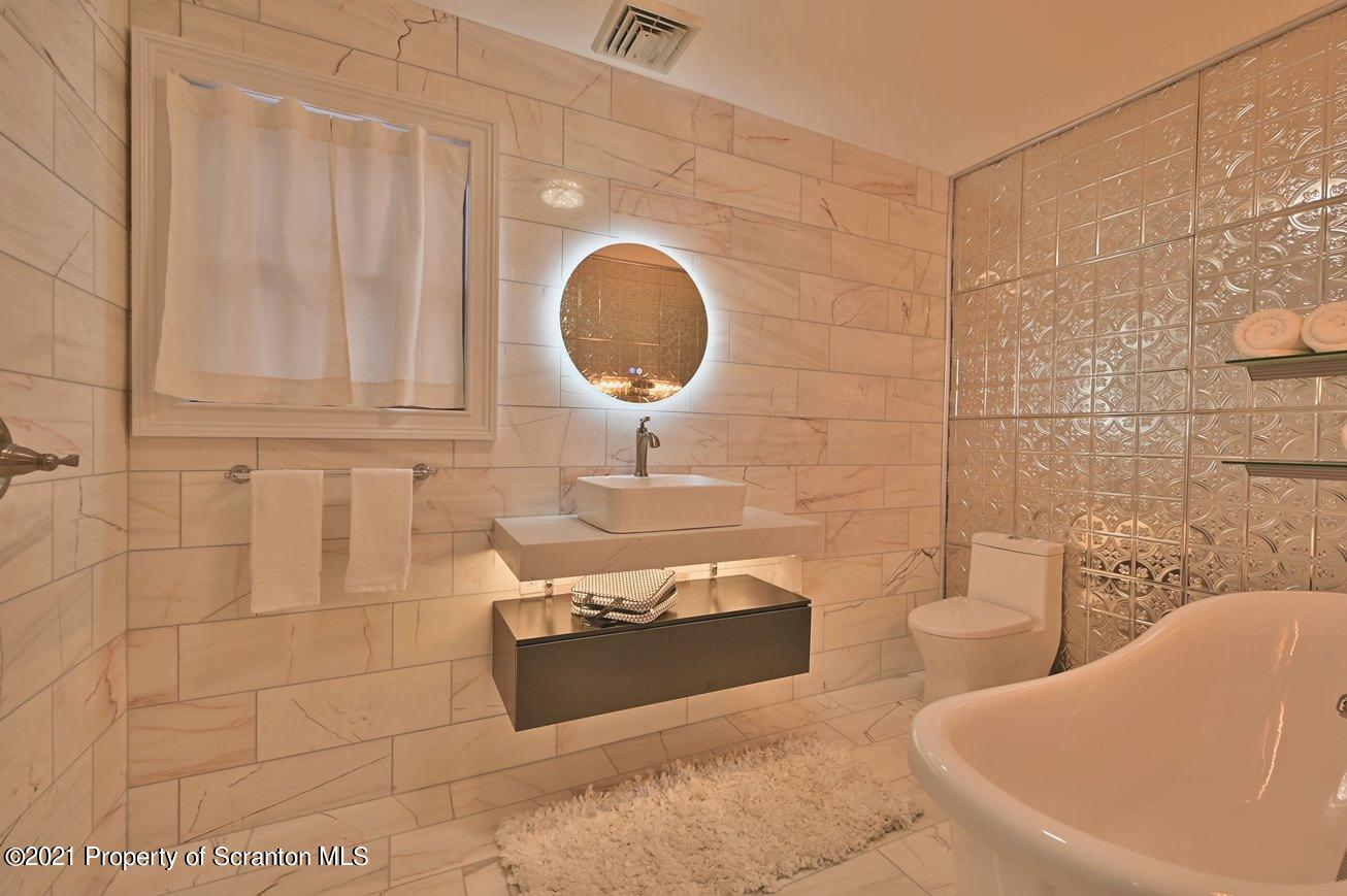 411 Lake Spangenberg Road Lake Ariel, PA 18436 - Photo 55 of 144 Gallery Image 55