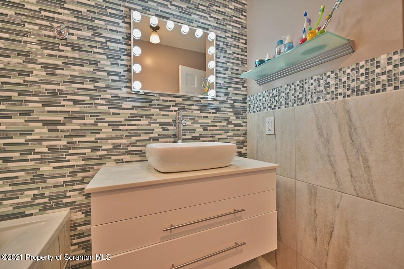 411 Lake Spangenberg Road Lake Ariel, PA 18436 - Photo 70 of 144 Gallery Image 70