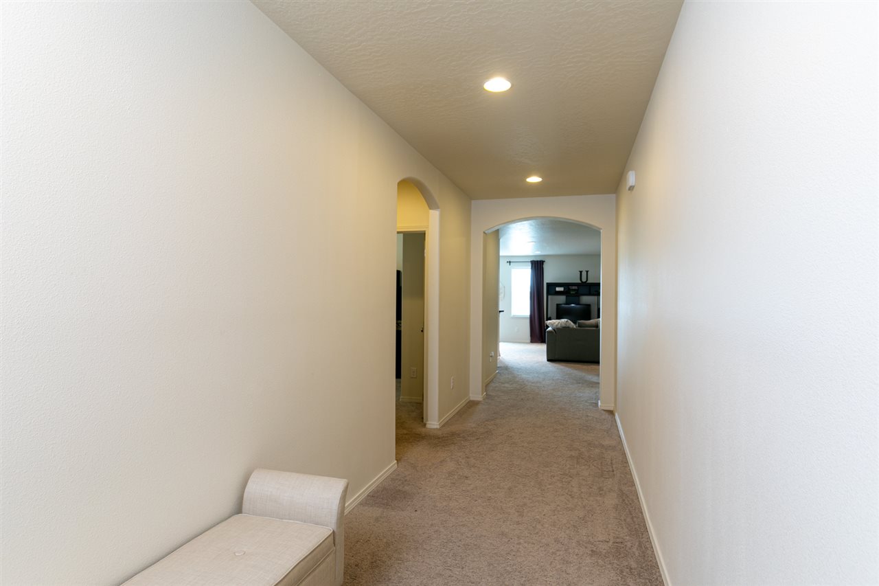 819 South Soda Road Spokane, WA 99224 - Photo 2 of 20