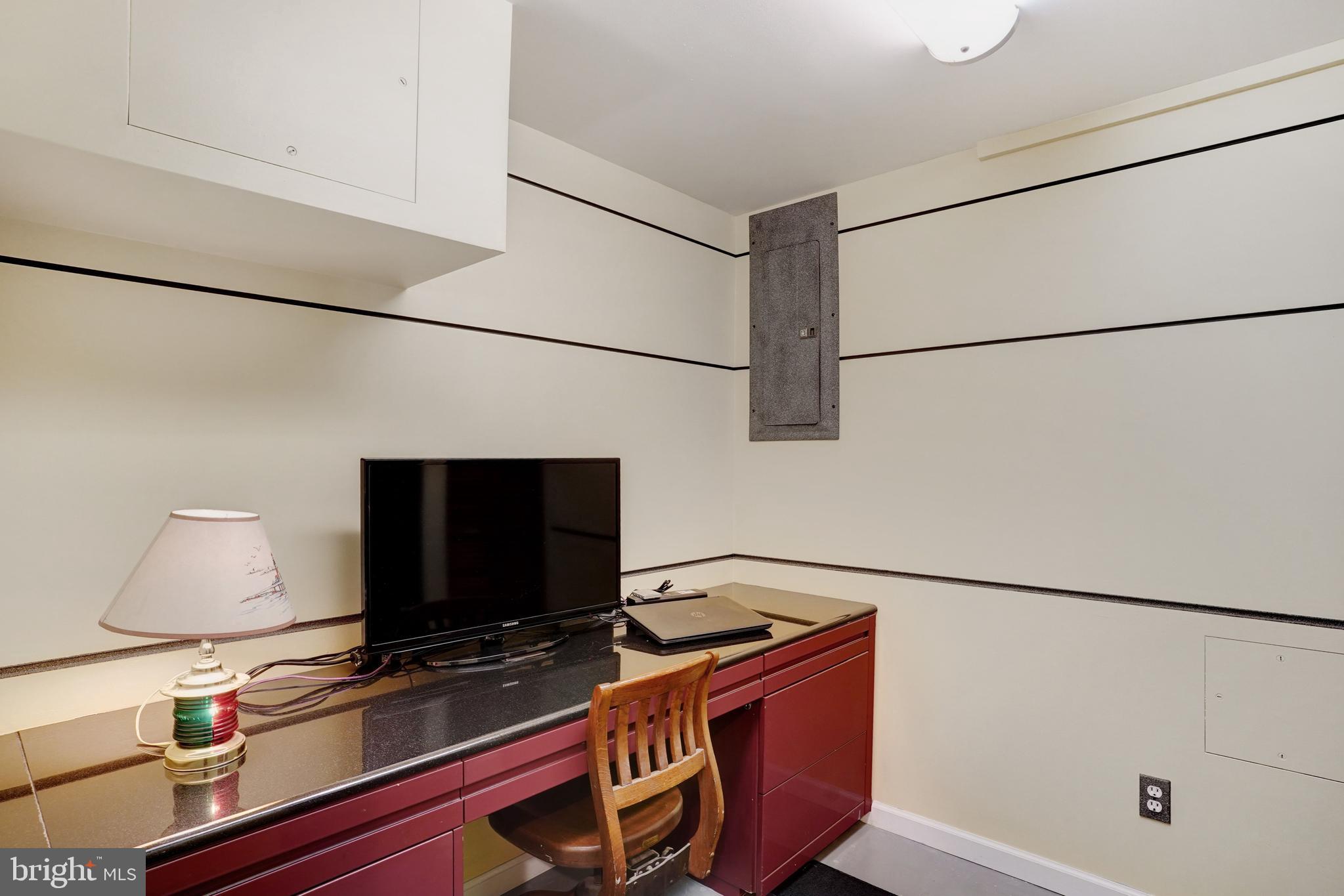 5300 Kings Park Drive Springfield, VA 22151 - Photo 47 of 62 Separate Office