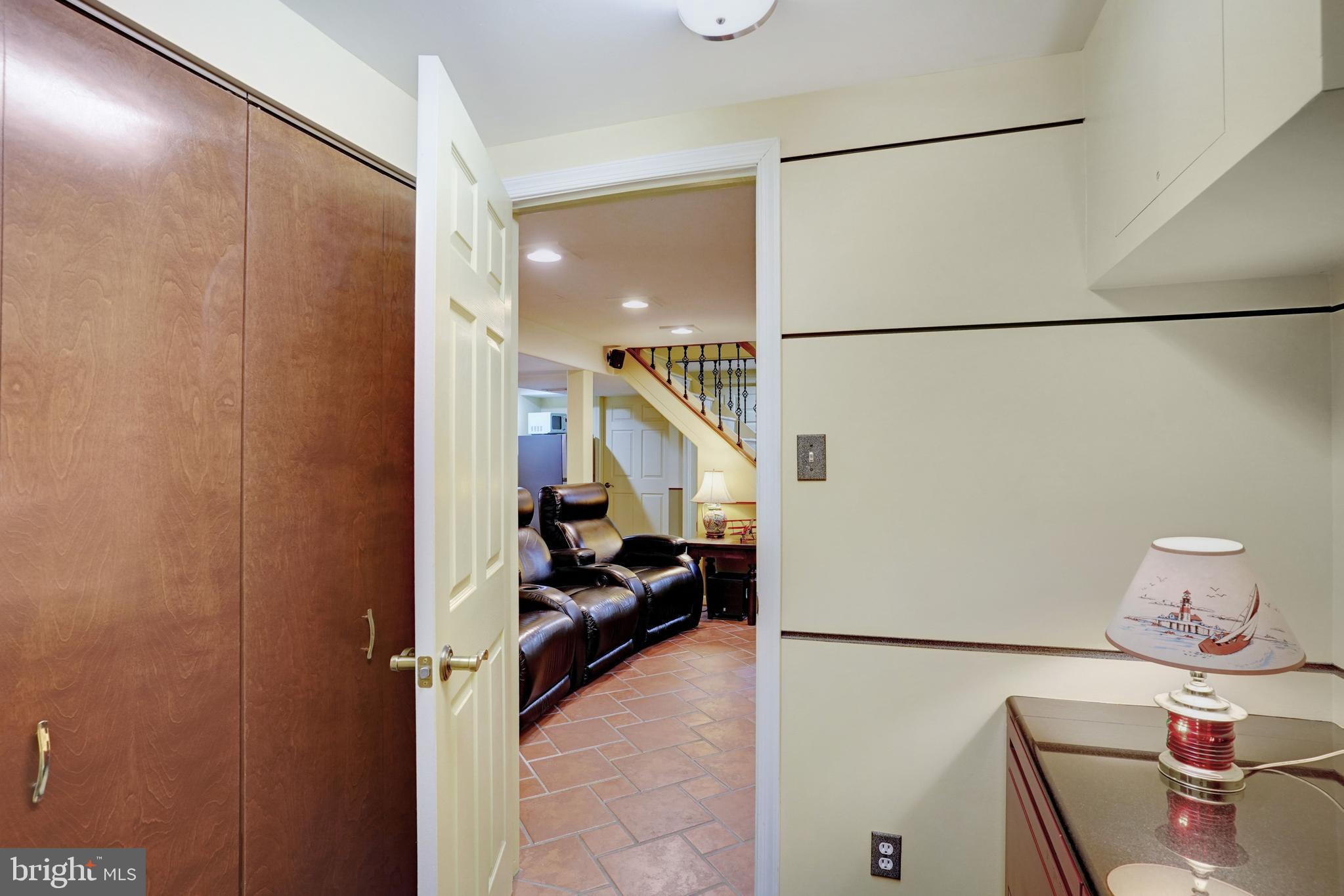 5300 Kings Park Drive Springfield, VA 22151 - Photo 48 of 62