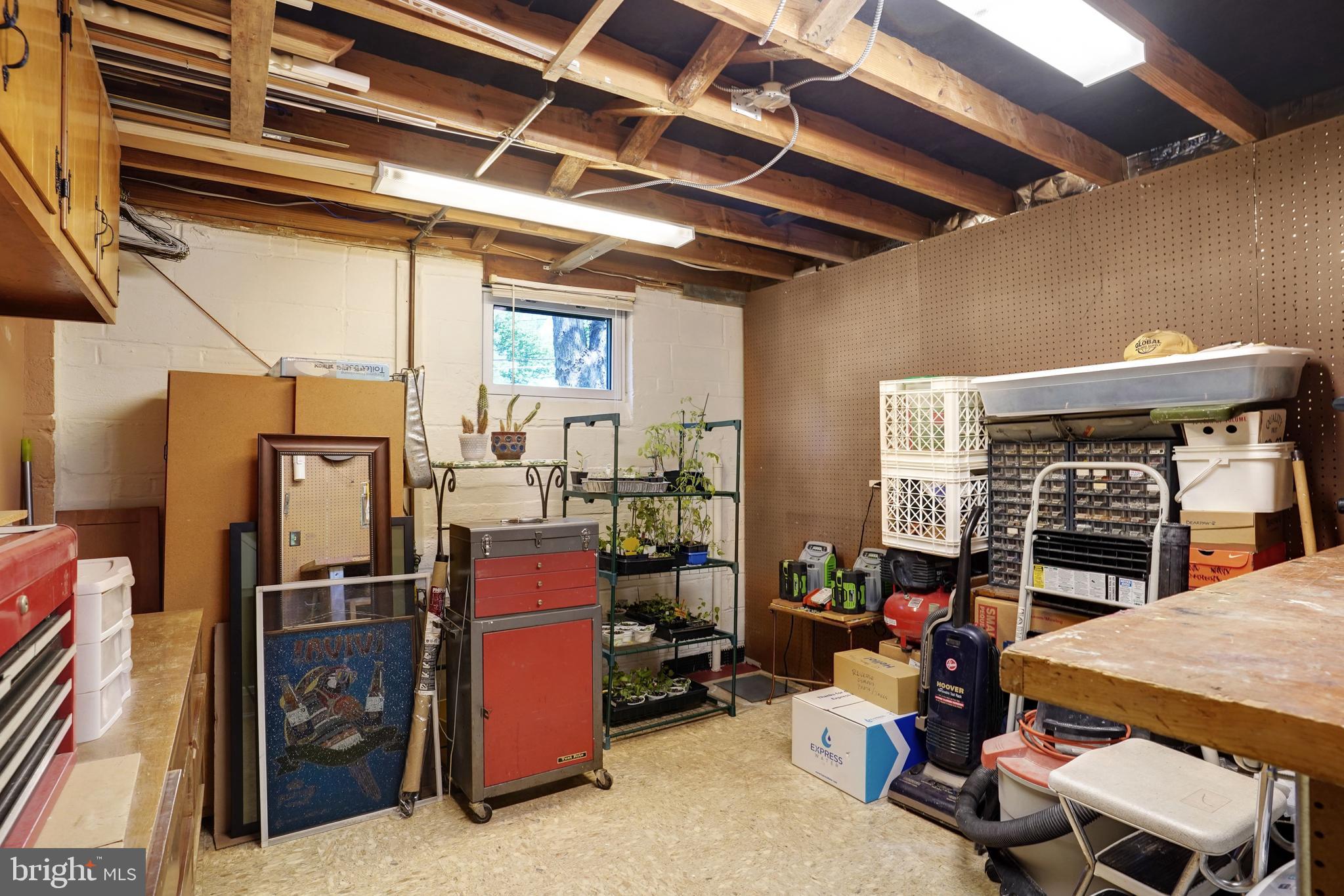 5300 Kings Park Drive Springfield, VA 22151 - Photo 51 of 62 a view of a room with gym equipment