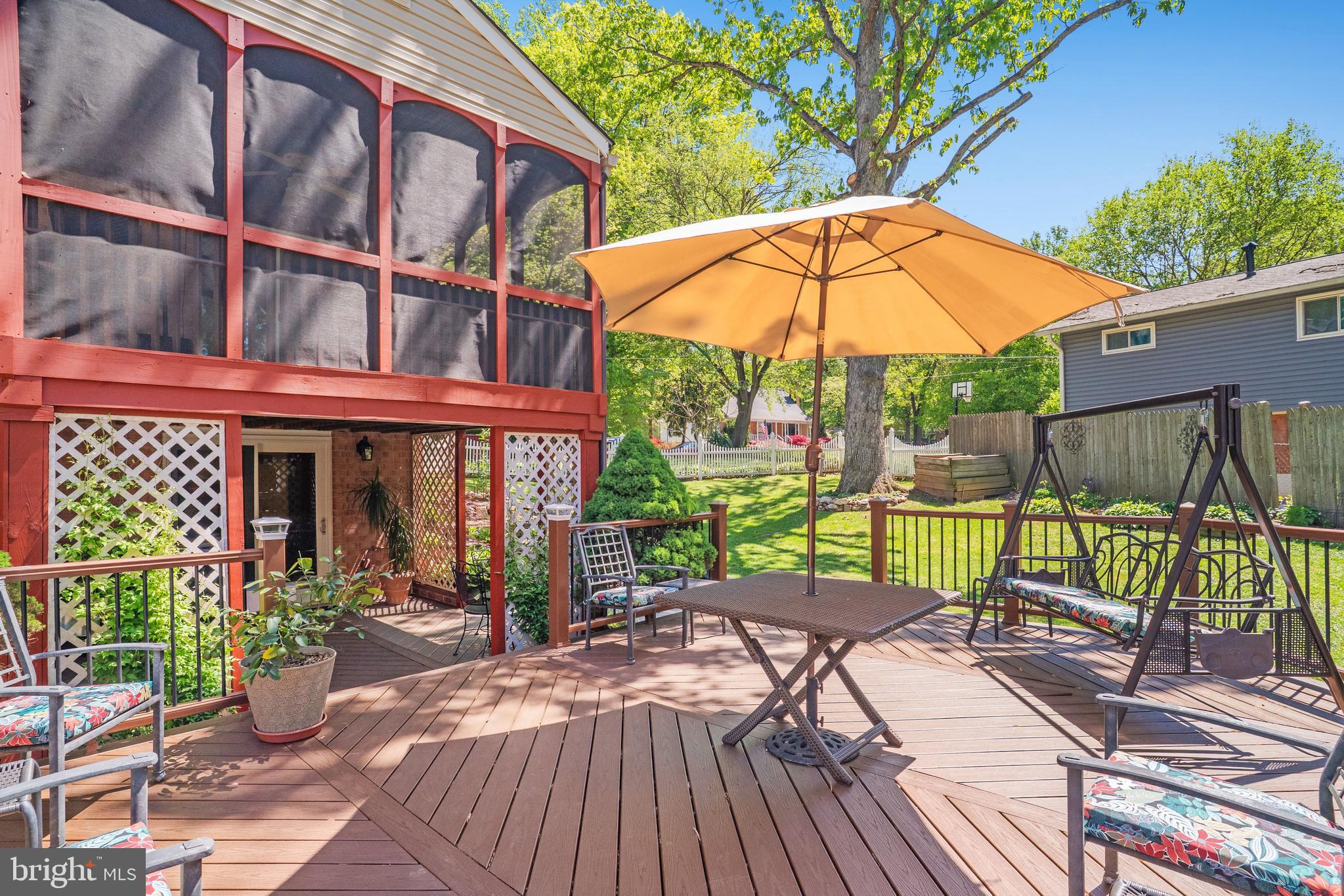 5300 Kings Park Drive Springfield, VA 22151 - Photo 58 of 62 a view of a sitting area with furniture and backyard
