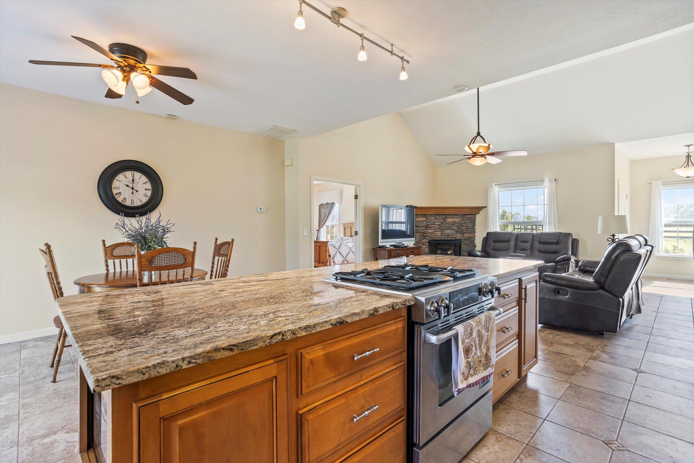 155 Jaywood Road Williston, SC 29853 - Photo 17 of 64