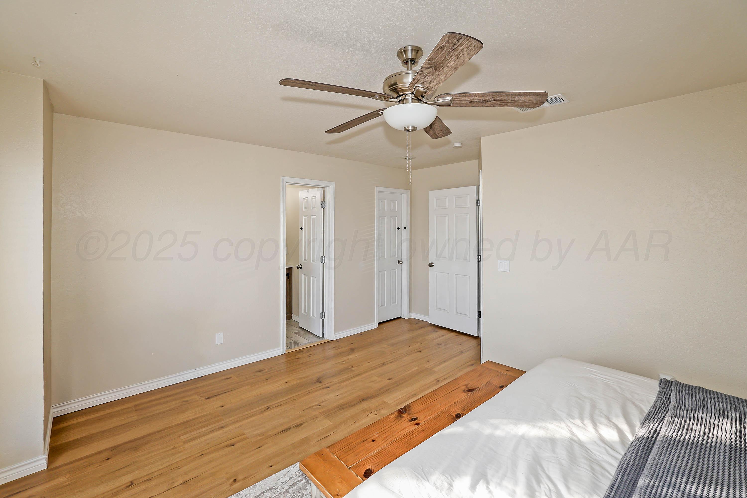 3721 Memory Lane Amarillo, TX 79109 - Photo 10 of 19 12-Primary Bedroom Upstairs
