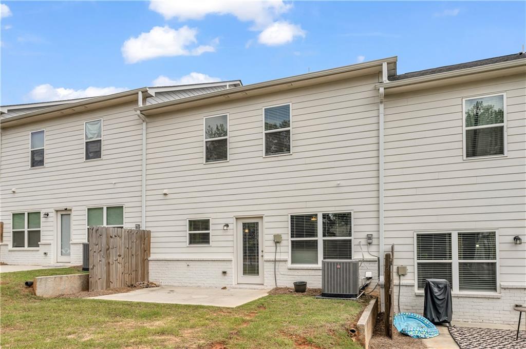 1486 Fern Rdg Lane Norcross, GA 30093 - Photo 8 of 40 Gallery Image 8