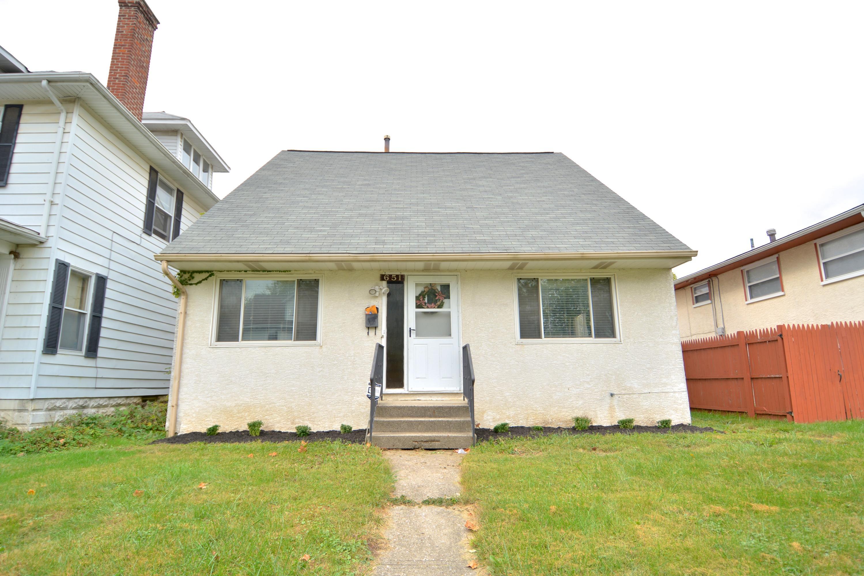 651 South Hampton Road Columbus, OH 43213 - Photo 24 of 27