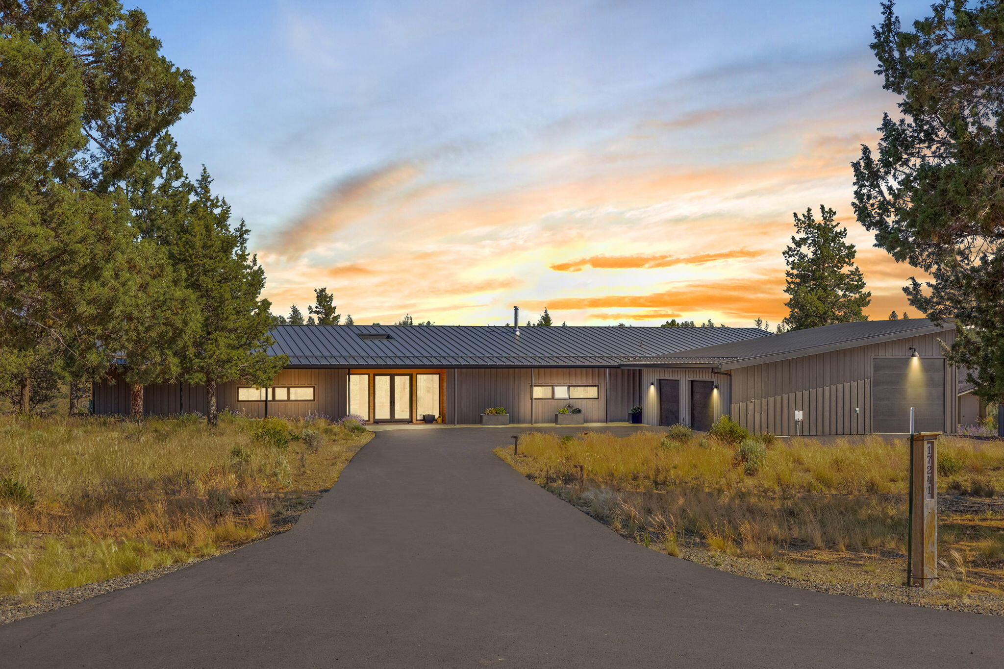 17241 Mountain View Road Sisters, OR 97759 - Photo 67 of 69 67-web-or-mls-02 (2)