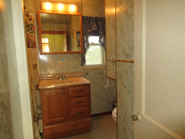 4208 West Riverside Avenue Muncie, IN 47304 - Photo 14 of 21 Gallery Image 14