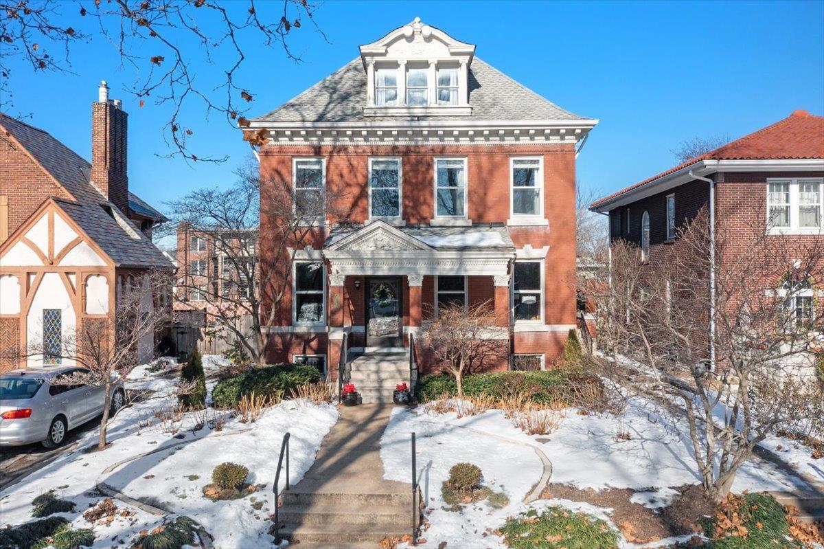 4169 Flora Place St. Louis, MO 63110 - Photo 3 of 81