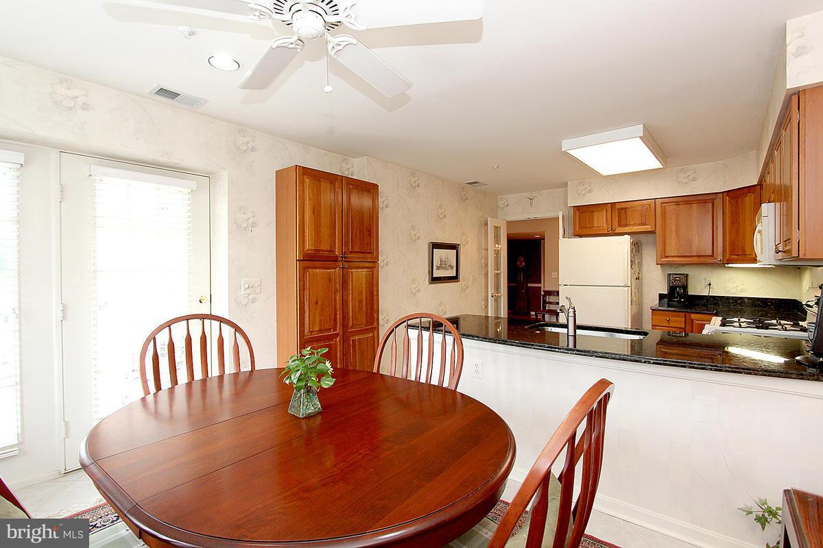 12320 Rosslare Ridge Road, Unit 402 Lutherville-Timonium, MD 21093 - Photo 11 of 29 Dining Room