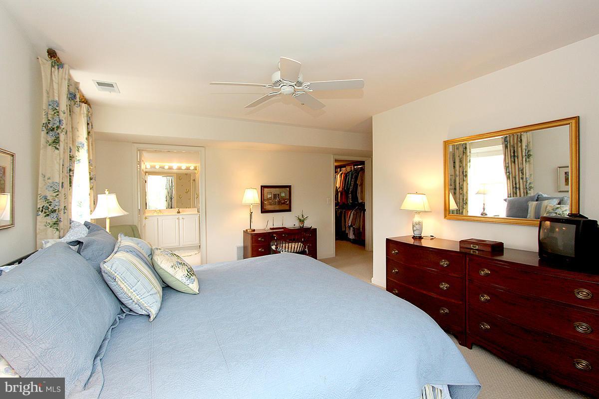 12320 Rosslare Ridge Road, Unit 402 Lutherville-Timonium, MD 21093 - Photo 23 of 29 Bedroom (Master)