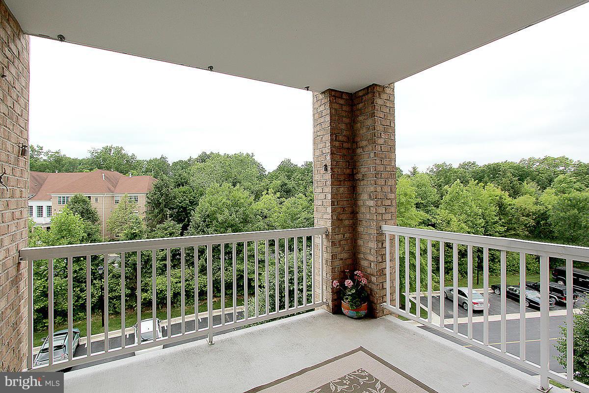 12320 Rosslare Ridge Road, Unit 402 Lutherville-Timonium, MD 21093 - Photo 28 of 29 Balcony