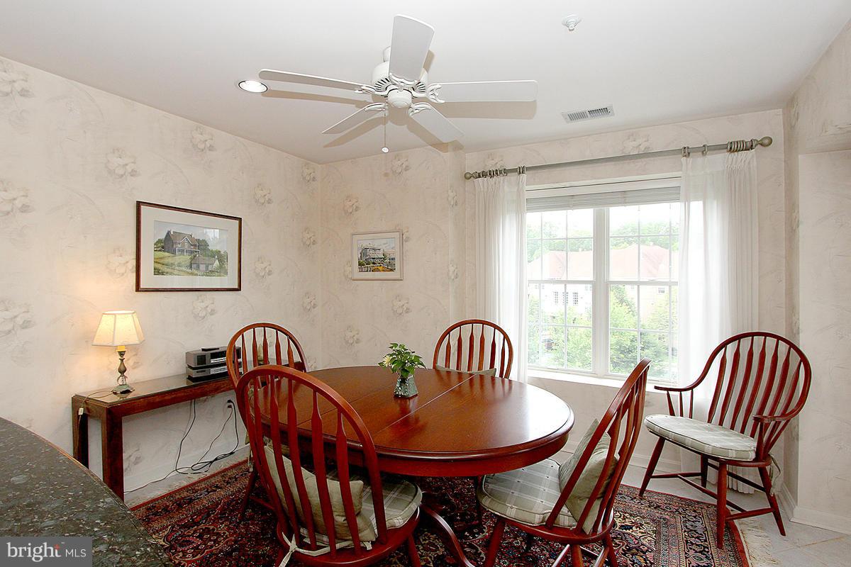 12320 Rosslare Ridge Road, Unit 402 Lutherville-Timonium, MD 21093 - Photo 10 of 29 Dining Room