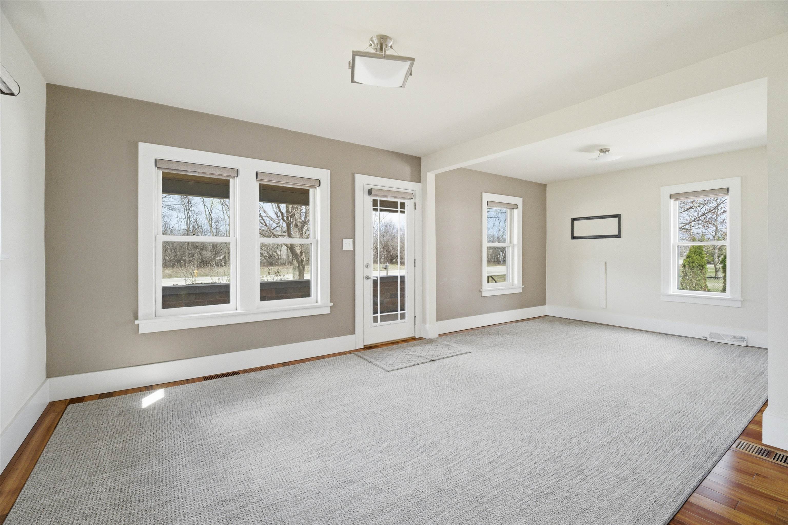1881 West Main Street Appleton, WI 54911 - Photo 4 of 89