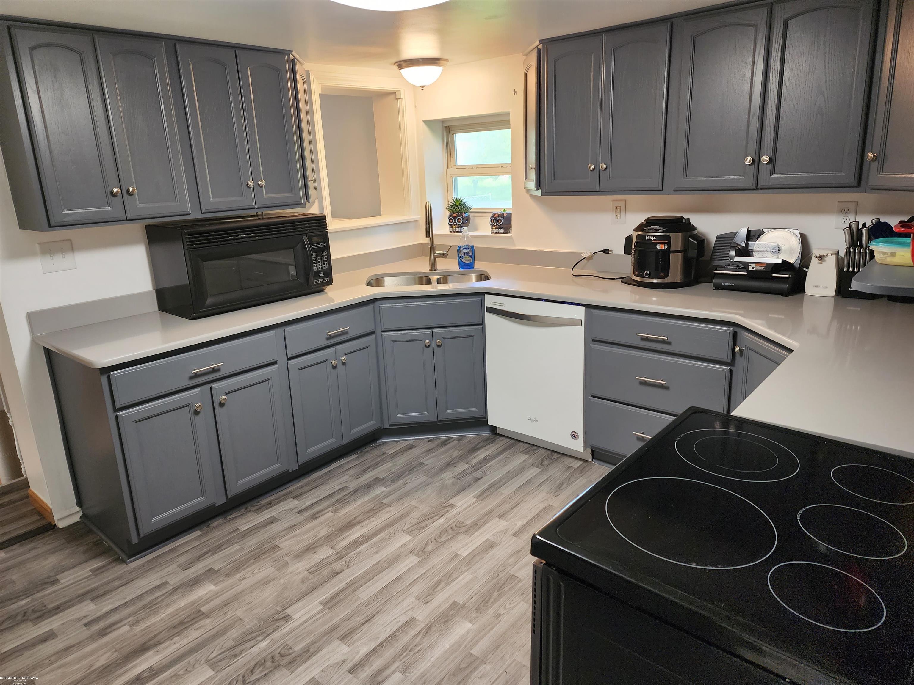 1019 Minnesota Road Port Huron, MI 48060 - Photo 2 of 39 50110825-1.JPG