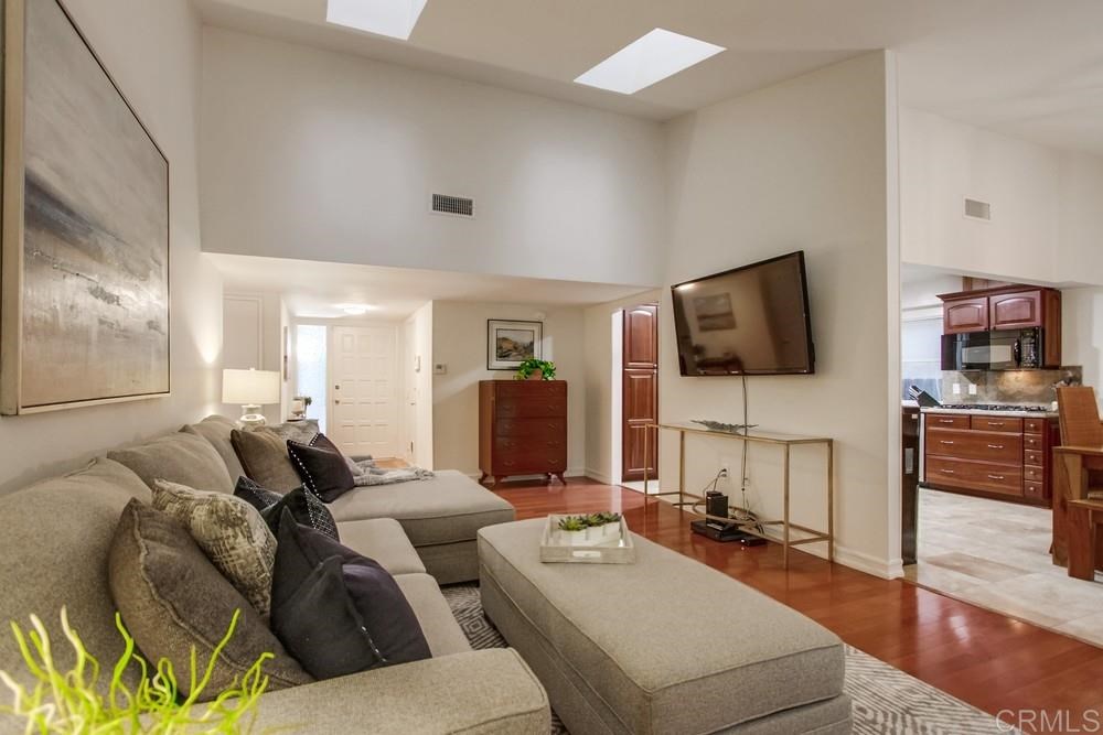 7206 Durango Circle Carlsbad, CA 92011 - Photo 5 of 22