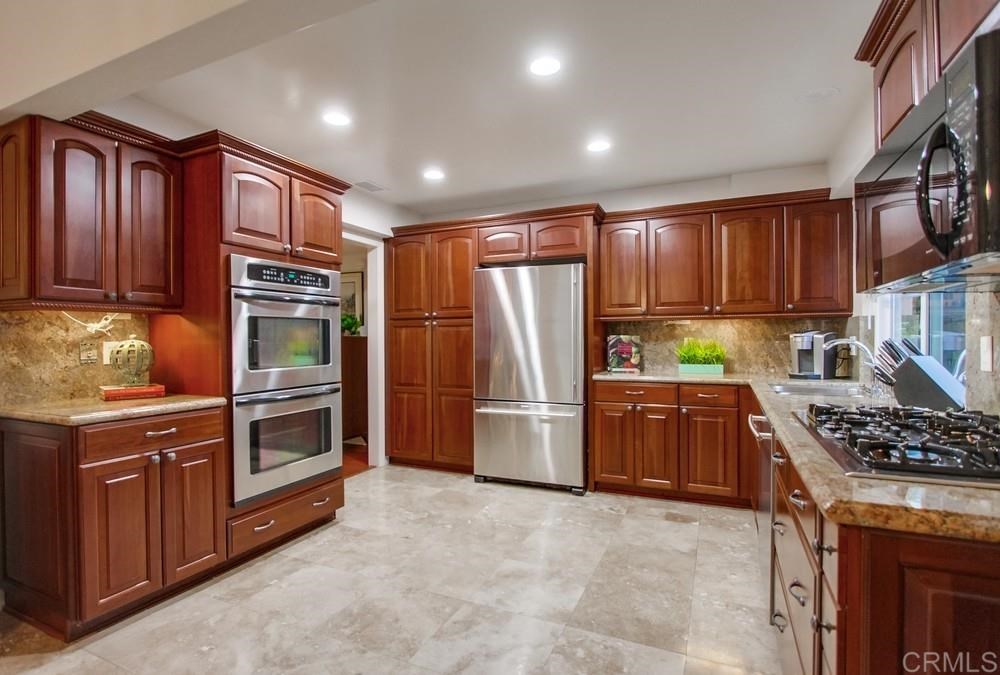 7206 Durango Circle Carlsbad, CA 92011 - Photo 6 of 22