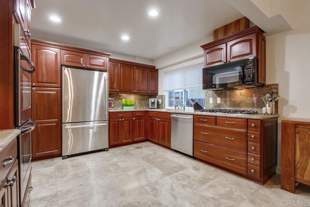 7206 Durango Circle Carlsbad, CA 92011 - Photo 7 of 22