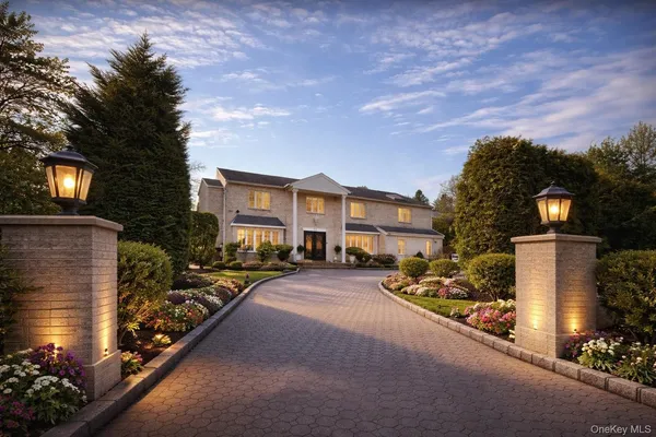 $2,790,000 | 117 Plainview Road, Woodbury, NY 11797