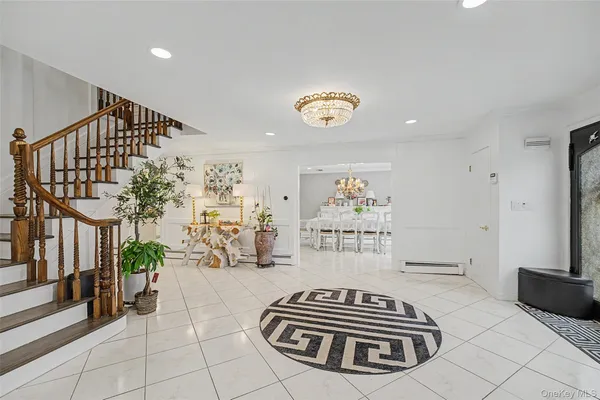 a view of entryway and hall