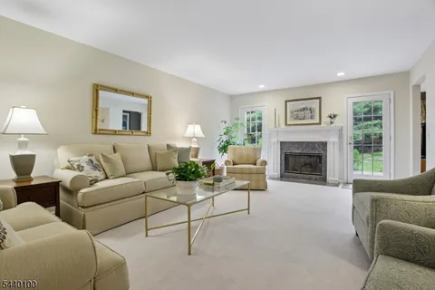 $899,000 | 19 Chadwell Place, Morristown, NJ 07960
