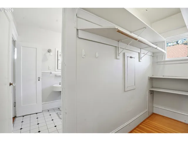 $775,000 | 6908 Southwest 33rd Place, Portland, OR 97219