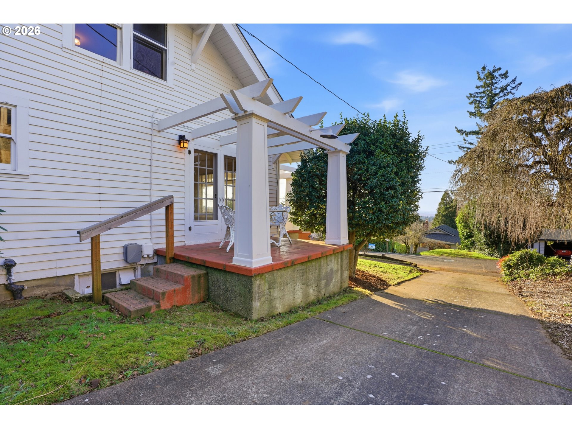 6908 Southwest 33rd Place Portland, OR 97219 - Photo 28 of 44