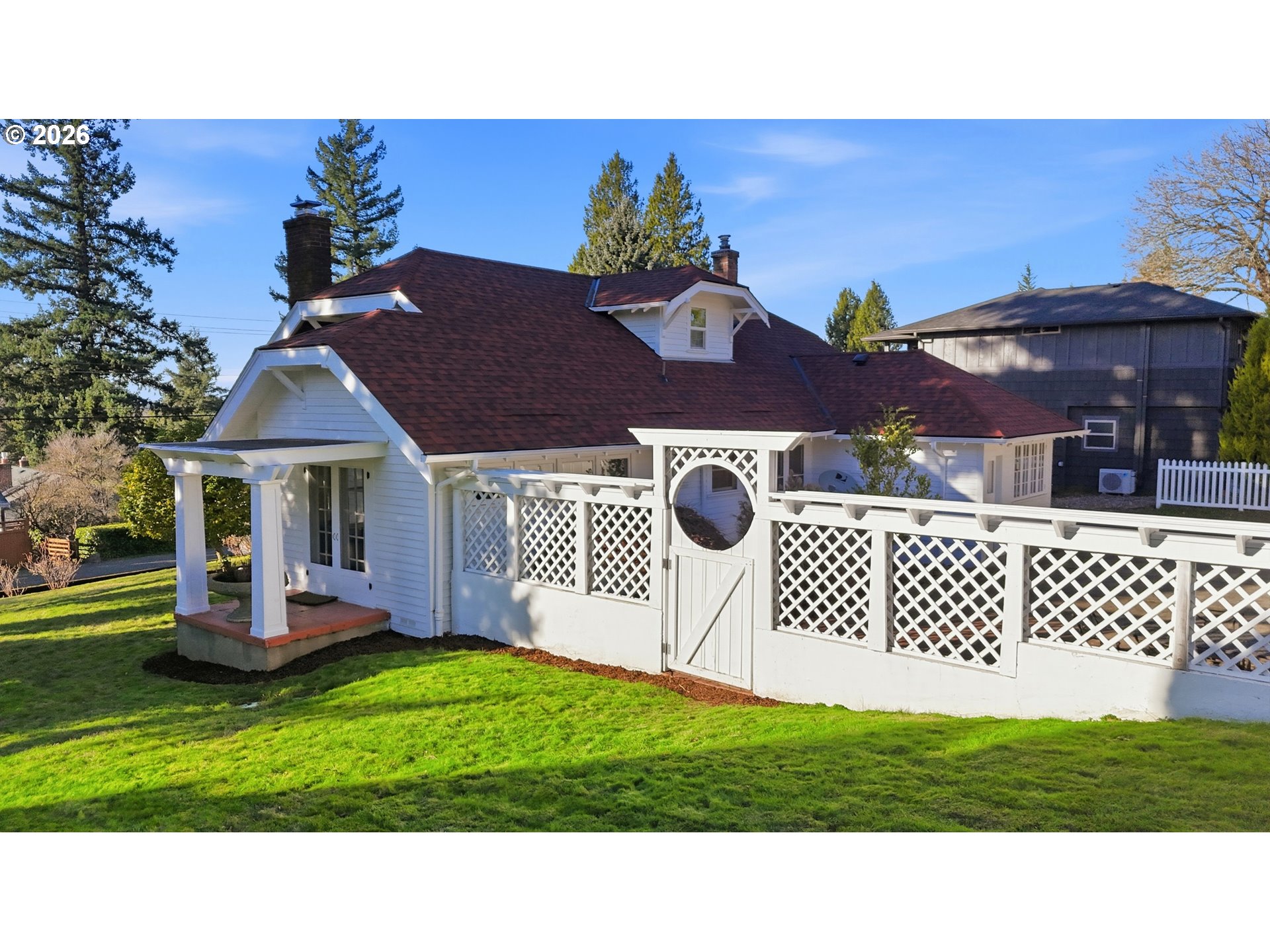 6908 Southwest 33rd Place Portland, OR 97219 - Photo 34 of 44