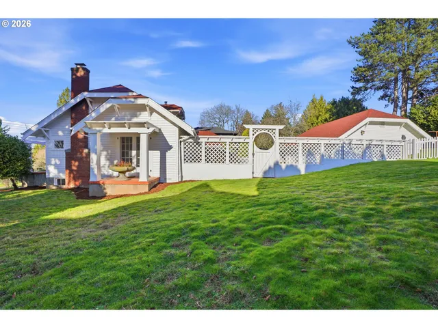 $775,000 | 6908 Southwest 33rd Place, Portland, OR 97219