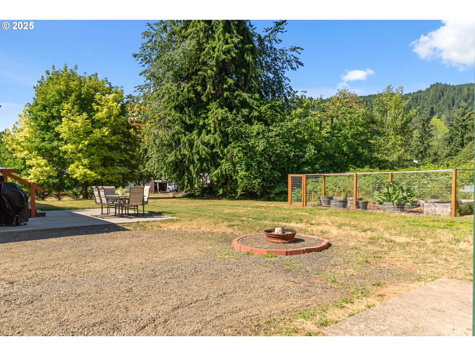 52 Coats Road Carson, WA 98610 - Photo 4 of 39