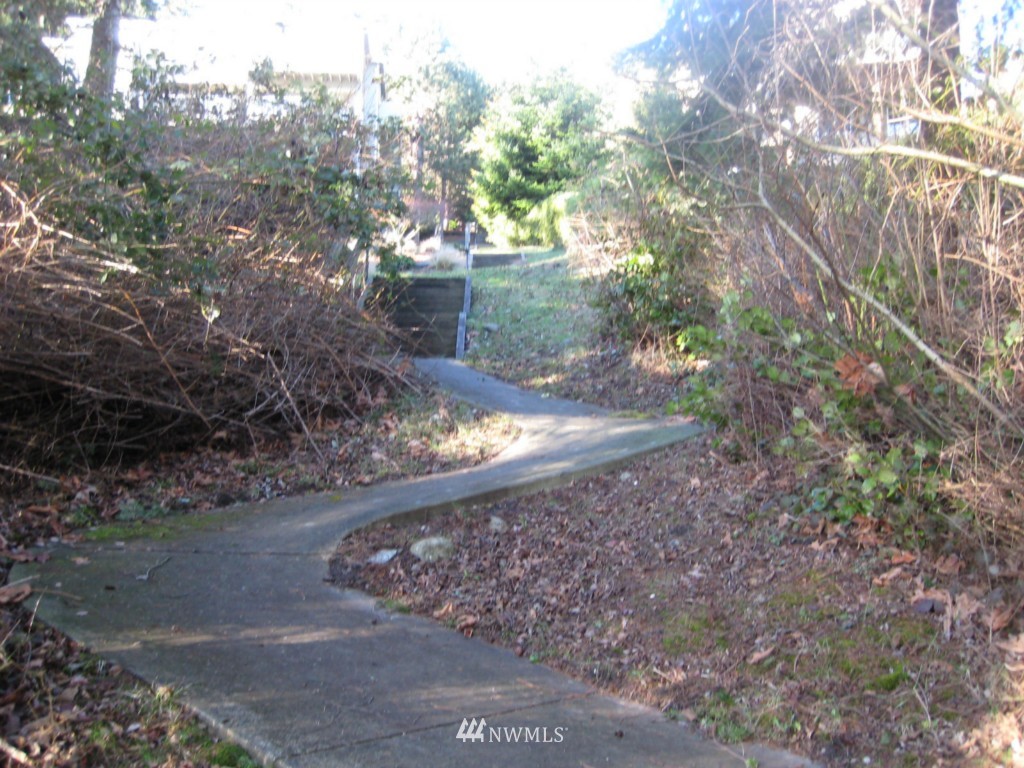 320 Sea Pines Road Bellingham, WA 98229 - Photo 4 of 10