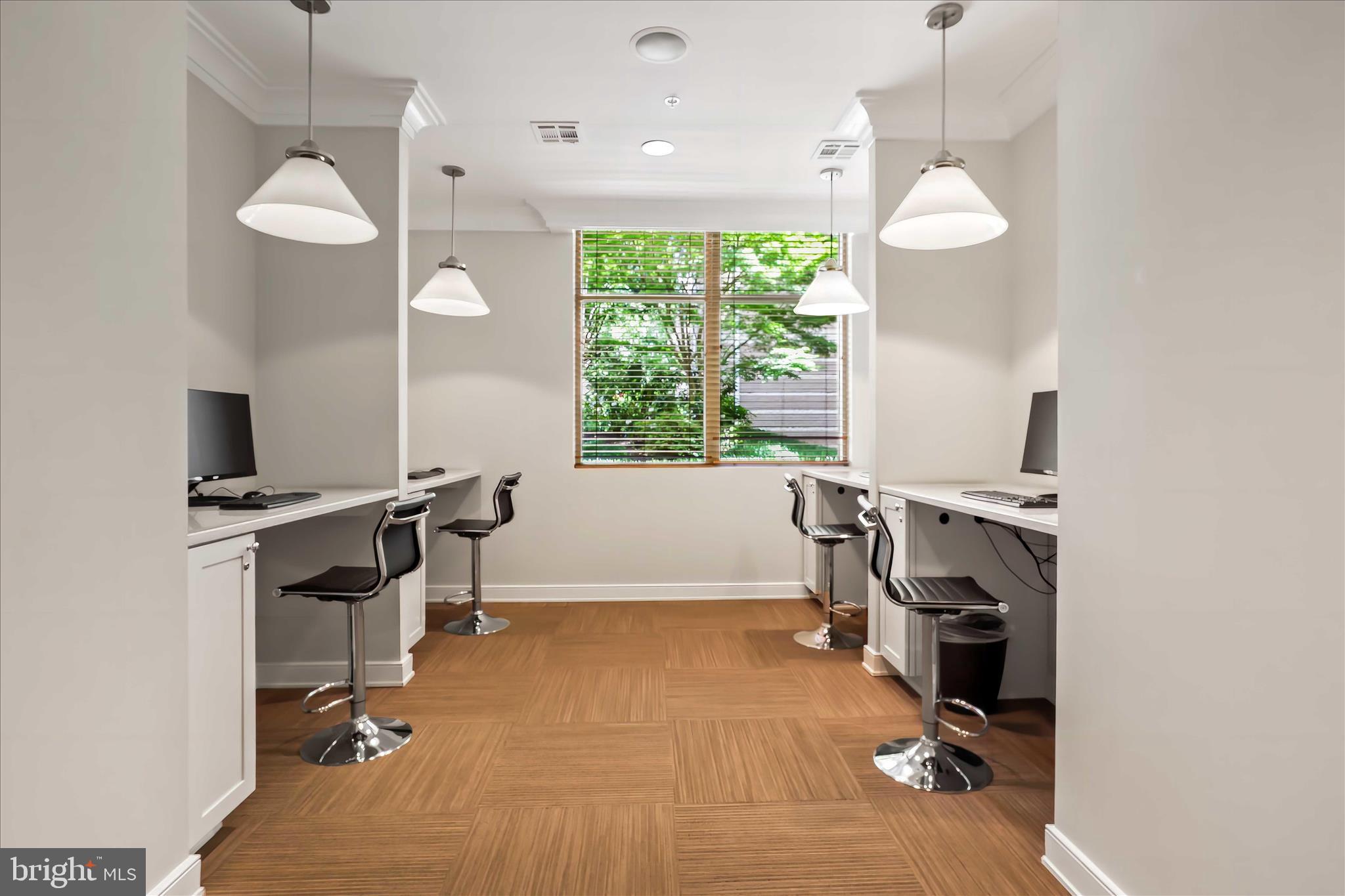 12000 Market Street, Unit 488 Reston, VA 20190 - Photo 31 of 49 Meeting room/workspace