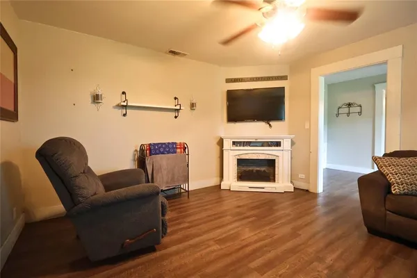 $259,000 | 210 Hopkins Street, Alba, TX 75410