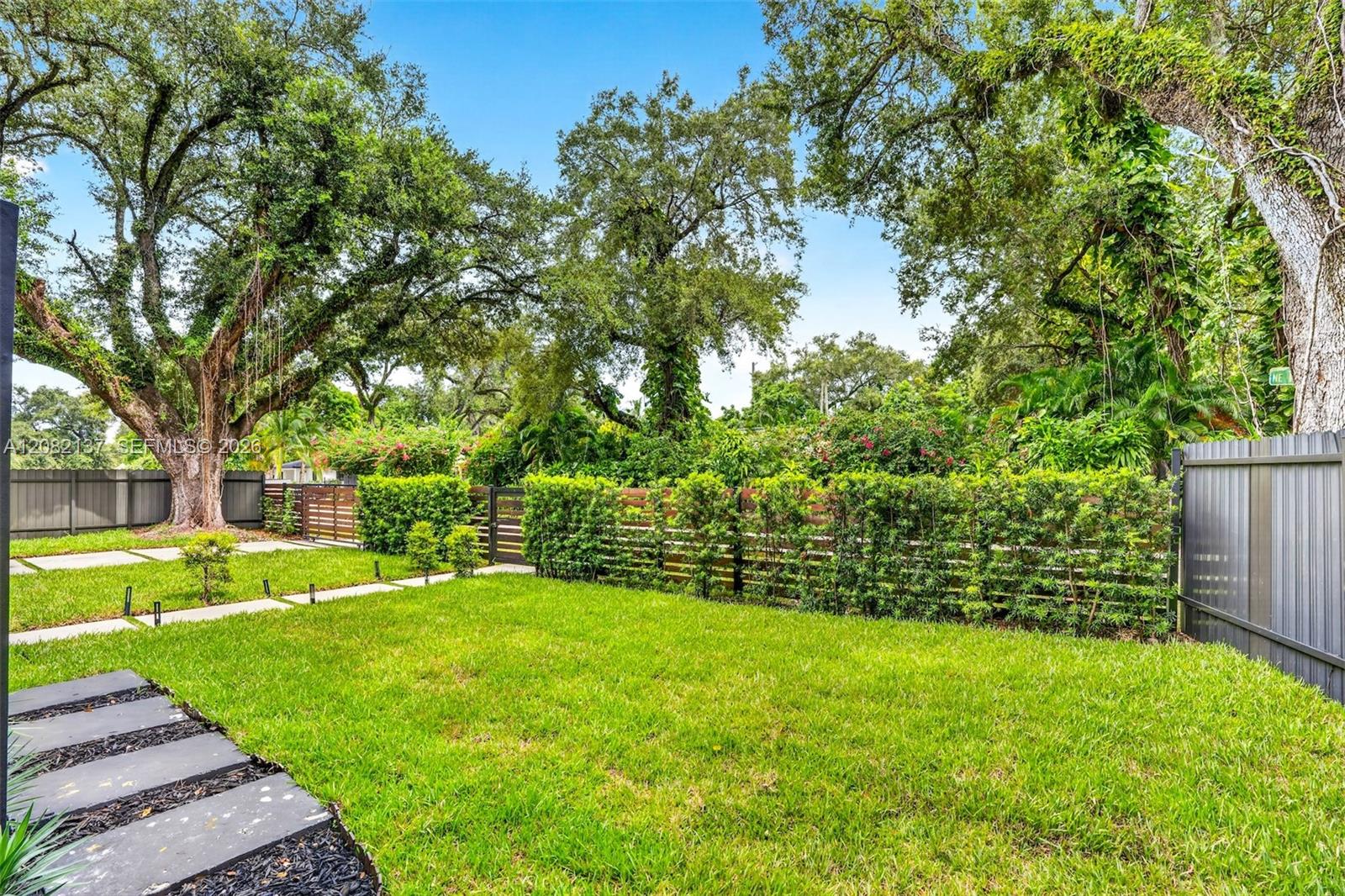 701 Northeast 164th Street Miami, FL 33162 - Photo 14 of 50 Gallery Image 14