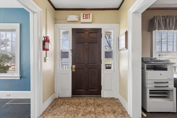 $295,000 | 141 South Neltnor Boulevard, West Chicago, IL 60185