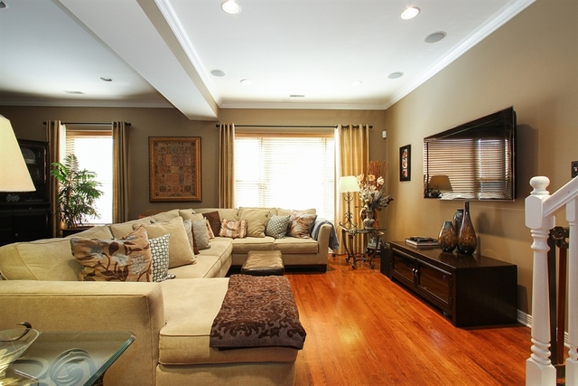 4353 South Indiana Avenue, Unit 4 Chicago, IL 60653 - Photo 2 of 9