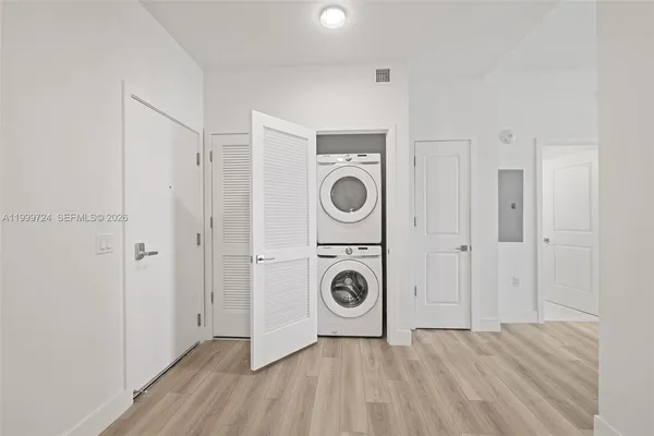 $3,433 | 101 Diplomat Parkway, Unit 2505, Hallandale Beach, FL 33009