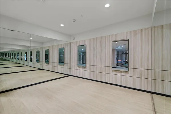 $3,433 | 101 Diplomat Parkway, Unit 2505, Hallandale Beach, FL 33009