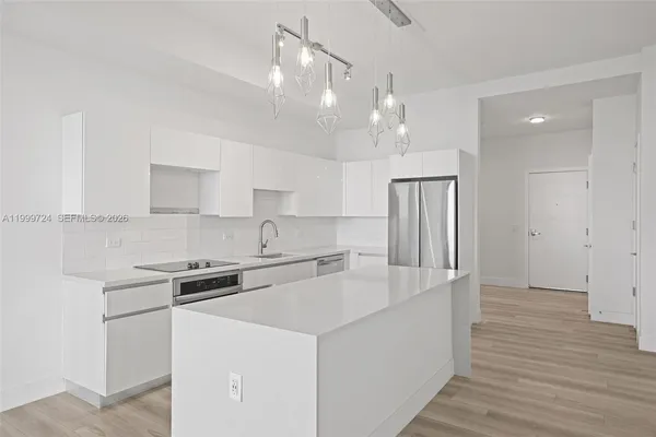$3,433 | 101 Diplomat Parkway, Unit 2505, Hallandale Beach, FL 33009