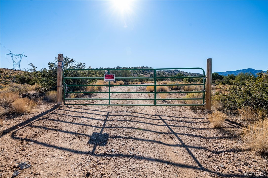 7377 North Frerichs Ranch Road Hackberry, AZ 86411 - Photo 27 of 39 a view of a terrace