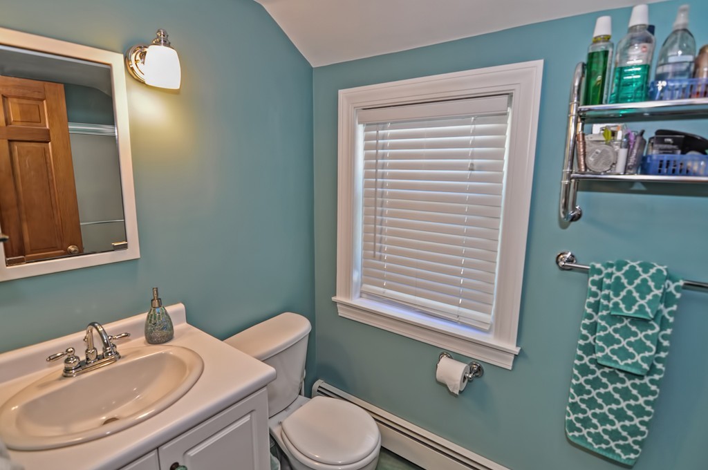 274 Common Street Walpole, MA 02081 - Photo 12 of 29 Gallery Image 12