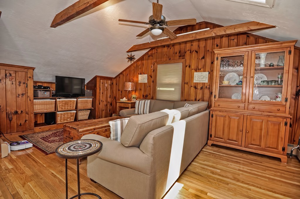 274 Common Street Walpole, MA 02081 - Photo 15 of 29 Gallery Image 15