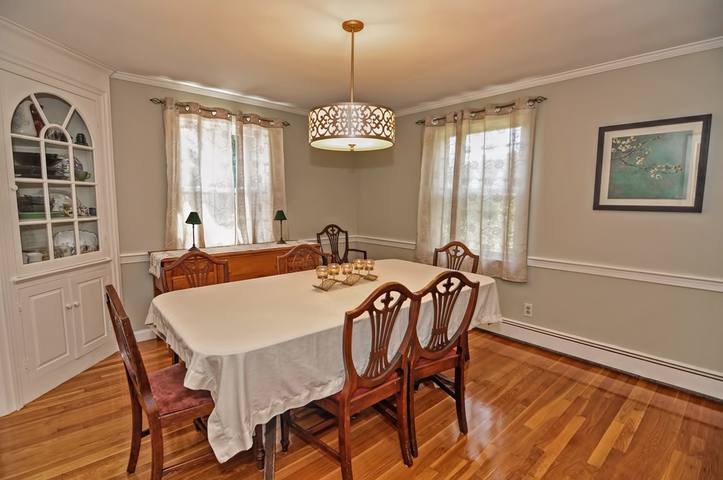 274 Common Street Walpole, MA 02081 - Photo 5 of 29 Gallery Image 5
