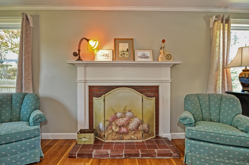 274 Common Street Walpole, MA 02081 - Photo 8 of 29 Gallery Image 8